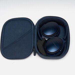Bose QuietComfort 35 II Wireless Headphones Limited Edition Triple Midnight Blue
